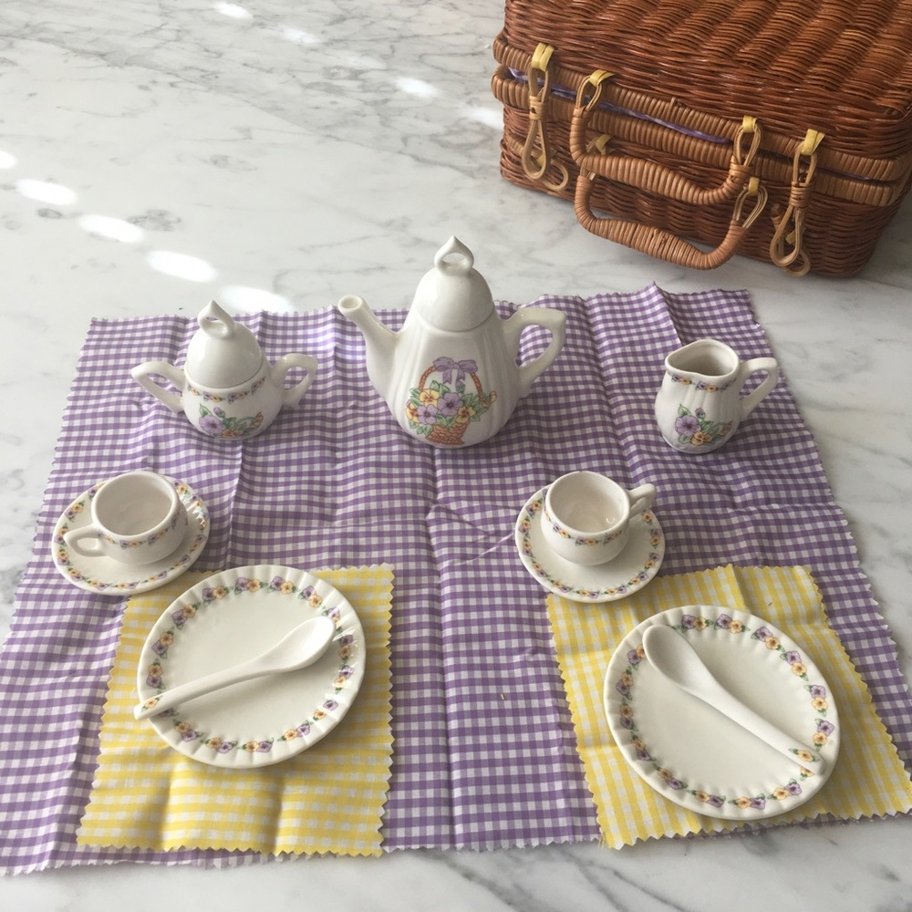 Floral Tea Picnic Backset